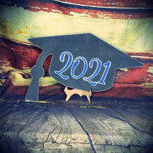 Load image into Gallery viewer, GRAD CAP 2021 - Blank wood Cutout
